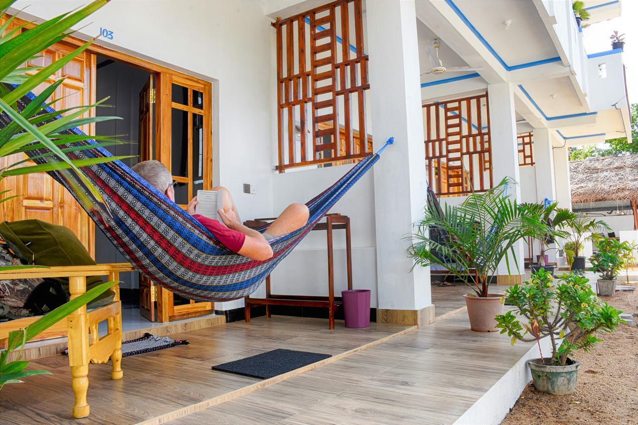 Hotel Aqua Blue à Baie d'Arugam Extérieur photo