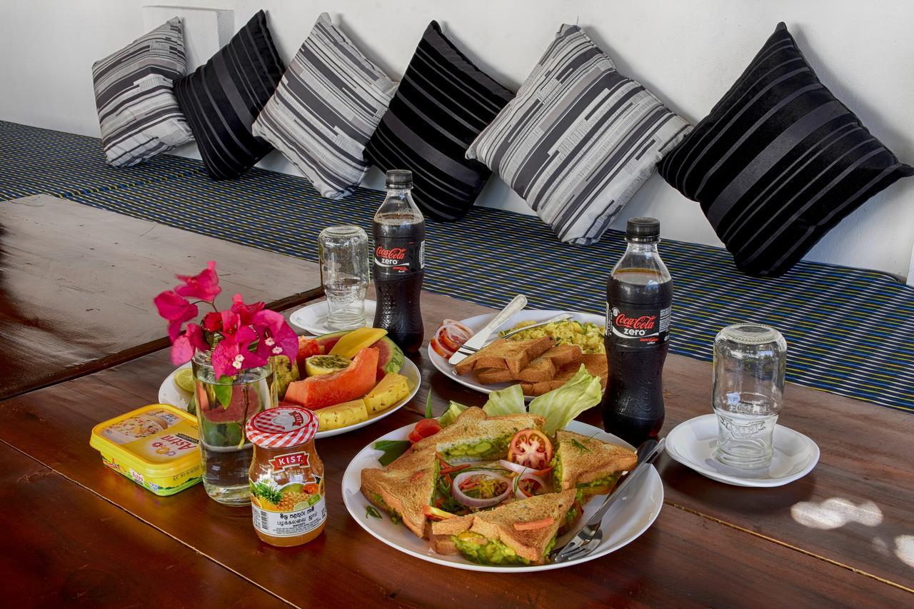 Hotel Aqua Blue à Baie d'Arugam Extérieur photo
